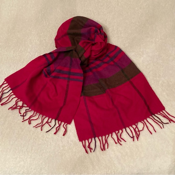 Perfect Valentine Wool-Blend Red Pink Scarf - Picture 11 of 16